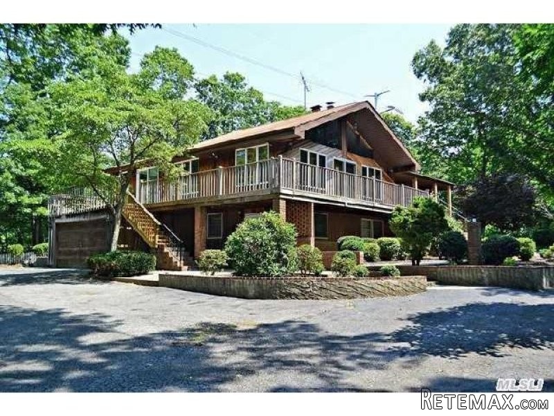 4 bedroom House For Sale: 1465 Motor.. - 2