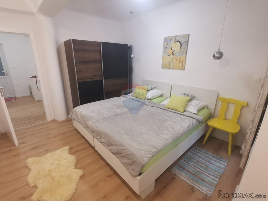KASTAV - samostojeća kuća s bazenom, 4 stambene jedinice - 9