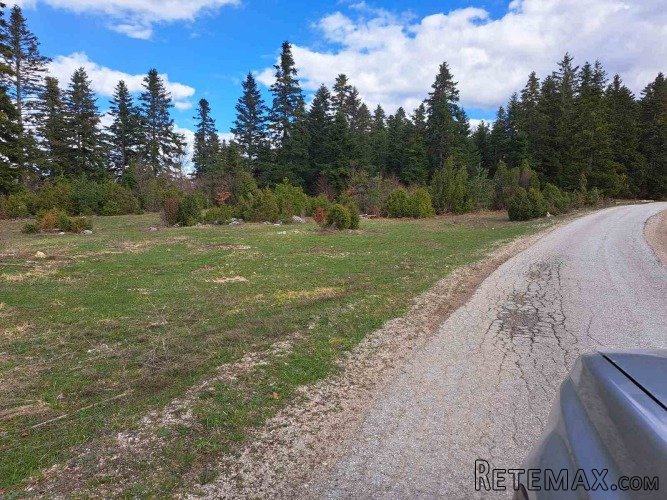 Plac Zlatibor selo Stublo - 19