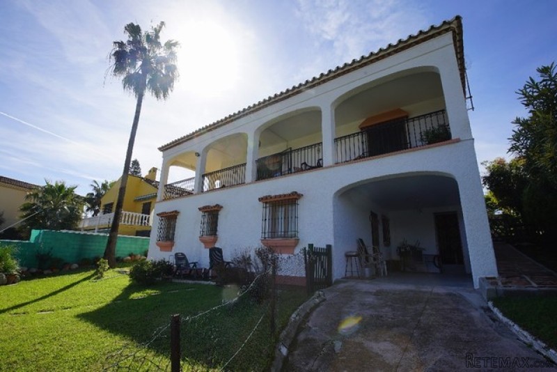 4 Bedrooms - Villa - Malaga - For Sale