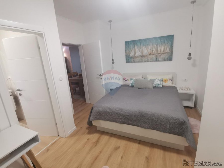 KASTAV - samostojeća kuća s bazenom, 4 stambene jedinice - 10