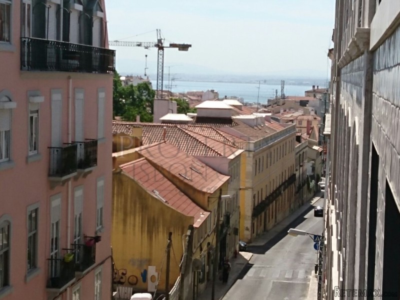 T4 Lisbon apartment for Sale, Sao Bento..