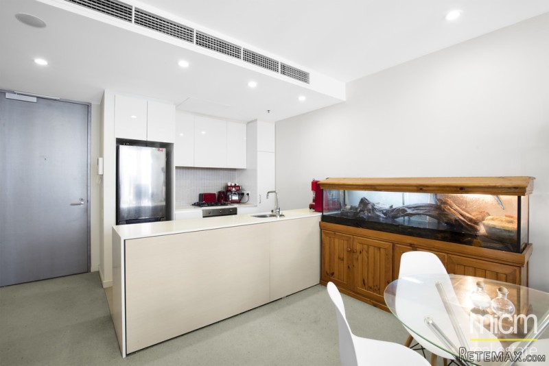 Proximity Style Opposite Albert Park.. - 2