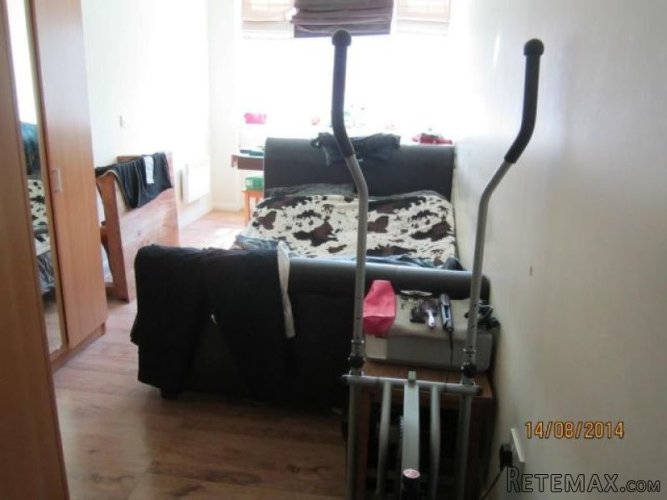 1 bedroom flat with 2 Bathrooms for sale - 2