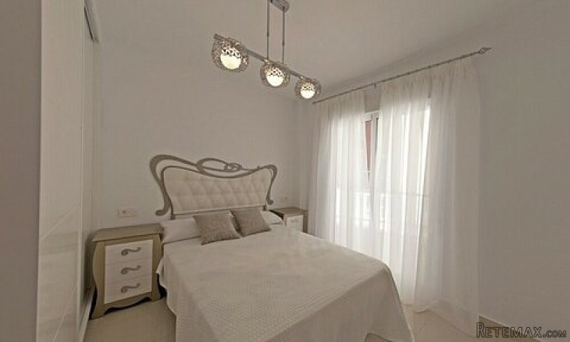 2 Bed Luxurious Apartment minutes from.. - 2