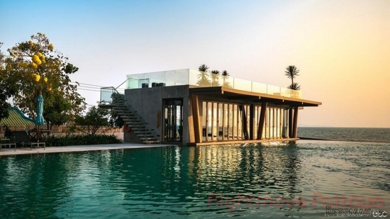4 Bedroom Condo for sale in Na Jomtien.. - 2