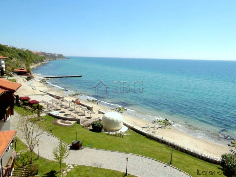 Beautifully furnished 2-bedroom..