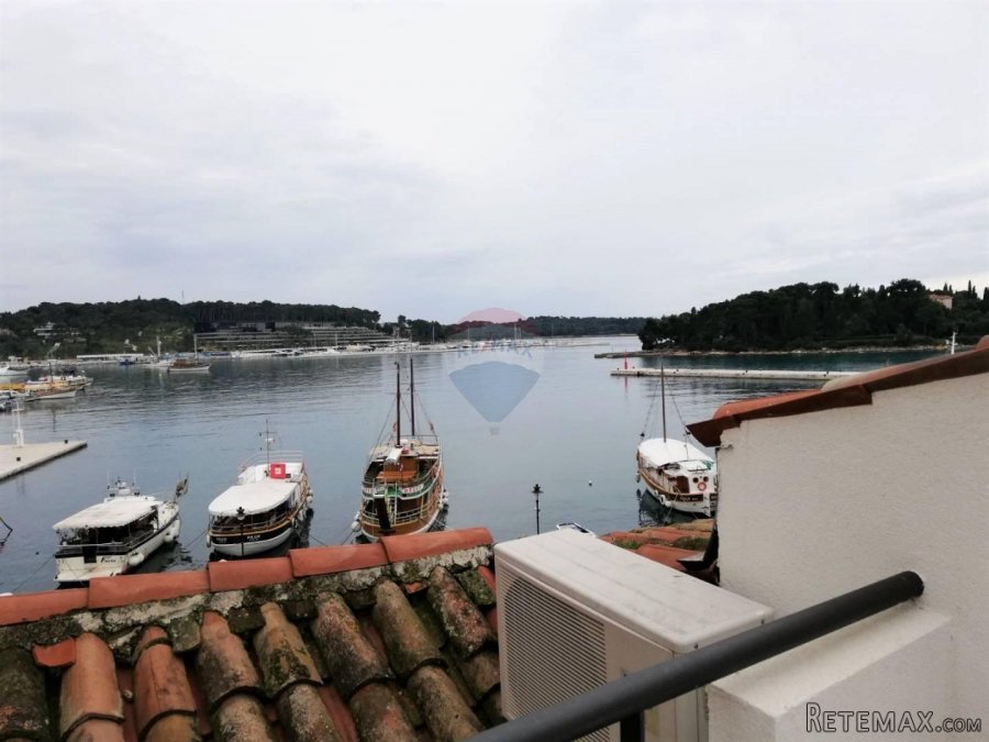 Rovinj,stari grad,ogroman stan sa terasom i pogledom na more - 8