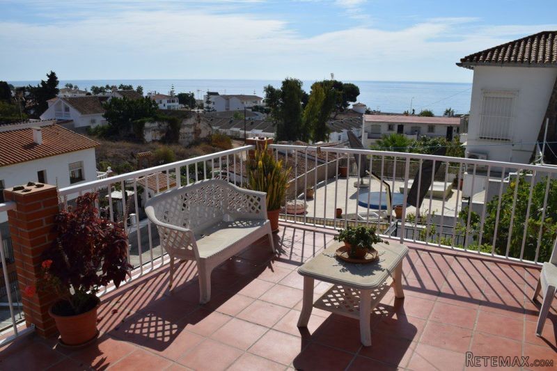 Villa for Sale in Benajarafe 305.000..