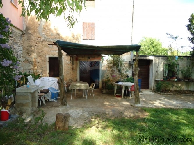 ROVINJ, STANCIJA POVRŠINE 31000M2 - 3KM OD MORA