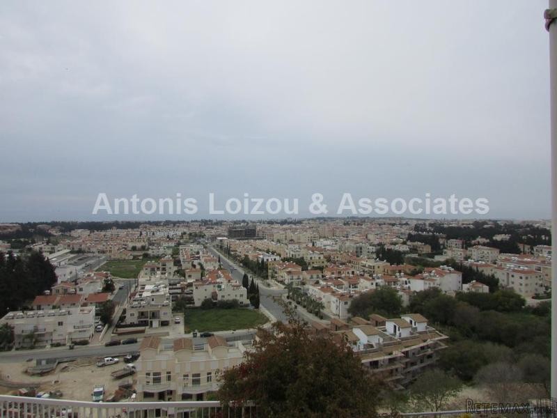 2 Bedroom apartment in Pano Paphos with..