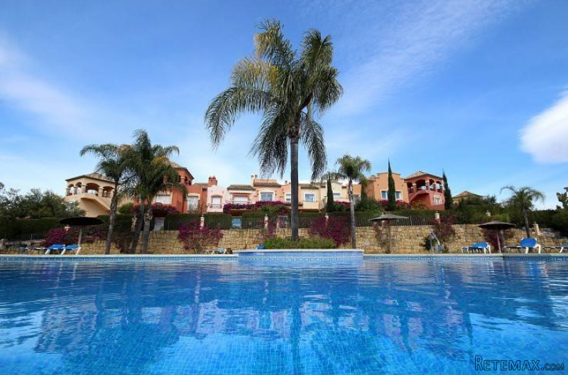 4 bedroom town house for sale
