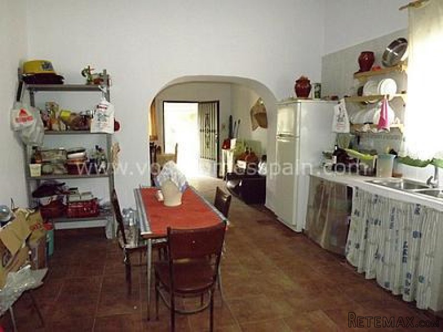 A 1 bed, 1 bath single storey, ( possibility to knock.. - 3