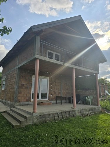 Prodajem vikendicu u Beski na Dunavu