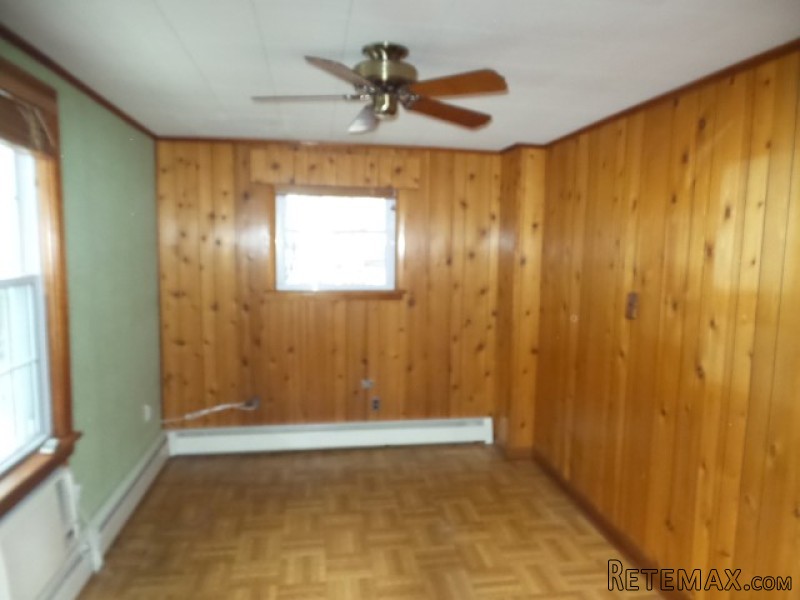 702 Kayser Ave Pine Hill, NJ, 08021.. - 2