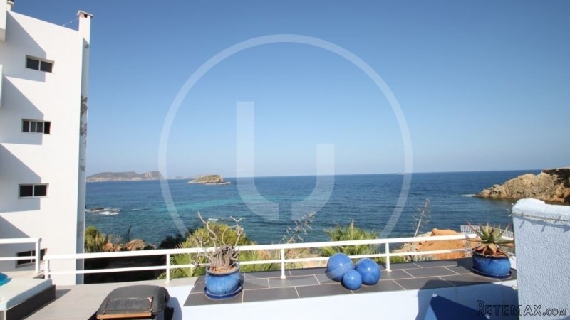 Apartment with sea views & private pool - 2