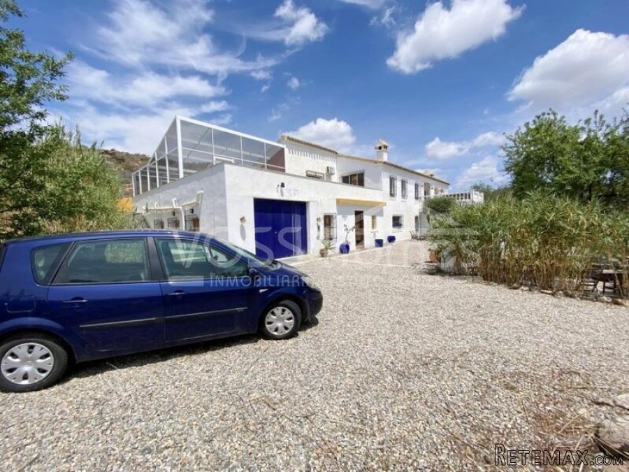 NEW & EXCLUSIVE TO VOSS HOMES. A huge, impressively &.. - 5
