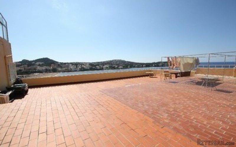 Apartment For Sale In Santa Ponsa Close..