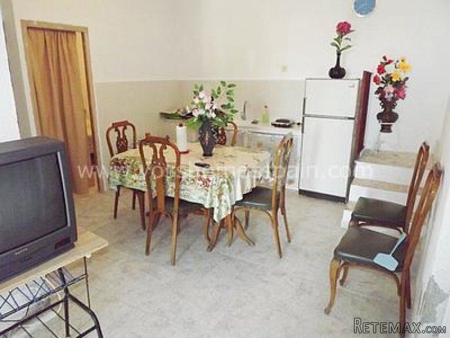 An amazing bargain - A habitable 2 storey, 3 bed, 1 bath.. - 2