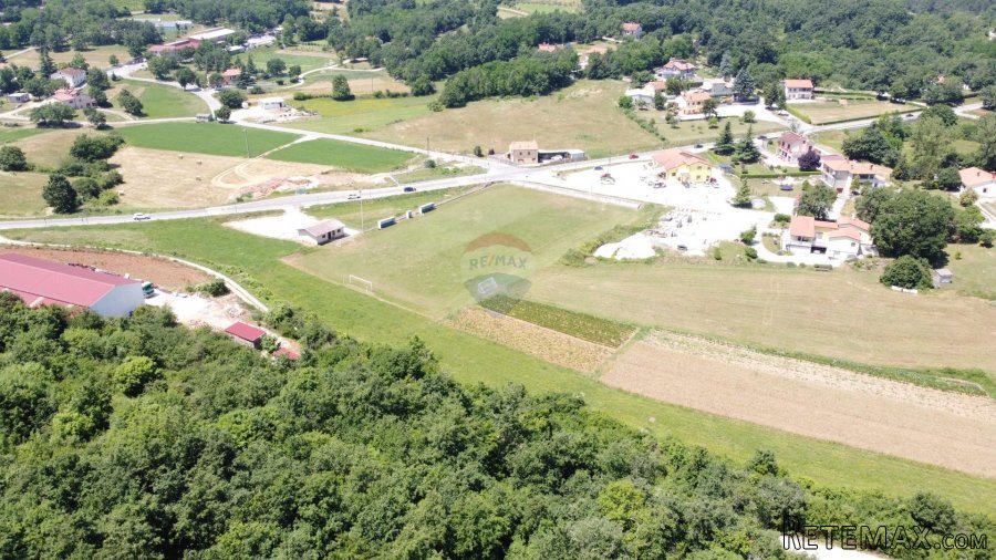 ISTRA, TRVIŽ - Građevinsko zemljište 2383 m2 - 3