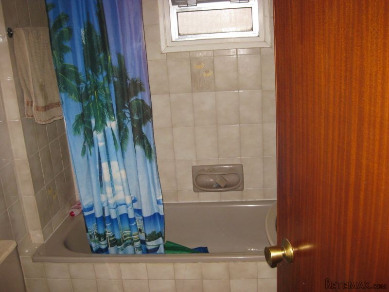 CENTRAL LOCATION! 1 Bedroom apartment.. - 2