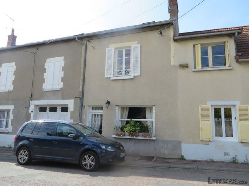 3 Bedrooms - House - Bourgogne - For..