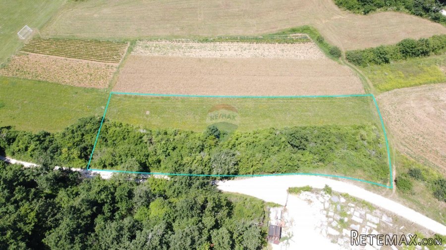 ISTRA, TRVIŽ - Građevinsko zemljište 2383 m2 - 5