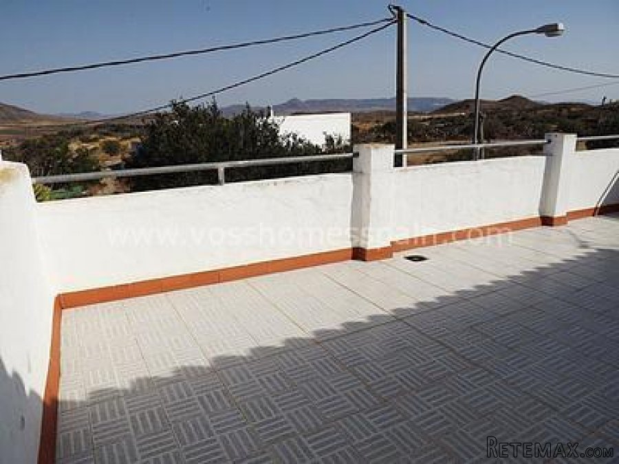 An amazing bargain - A habitable 2 storey, 3 bed, 1 bath.. - 7