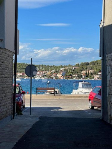 TISNO KUĆA U PRVOM REDU DO MORA ODLIČNA PRILIKA - 7