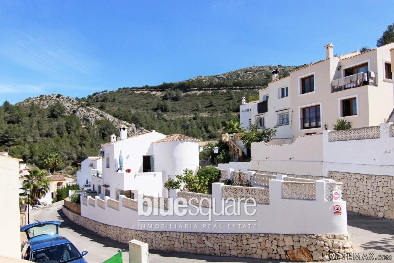 Lovely townhouse with beautiful..