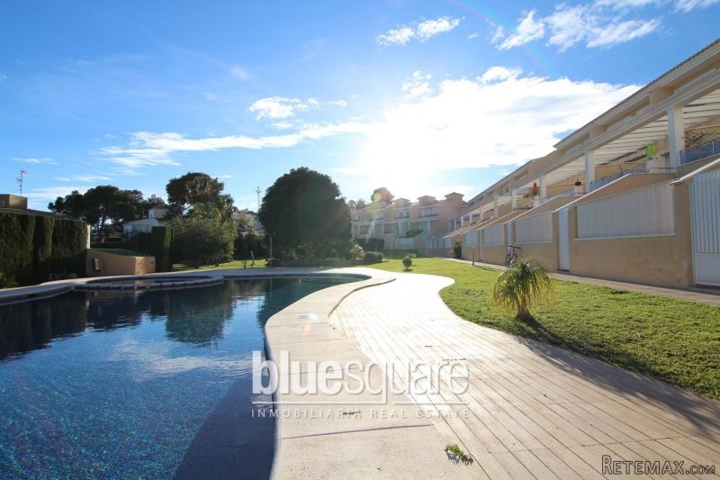 4-Bedroom semi-detached Spanish style..