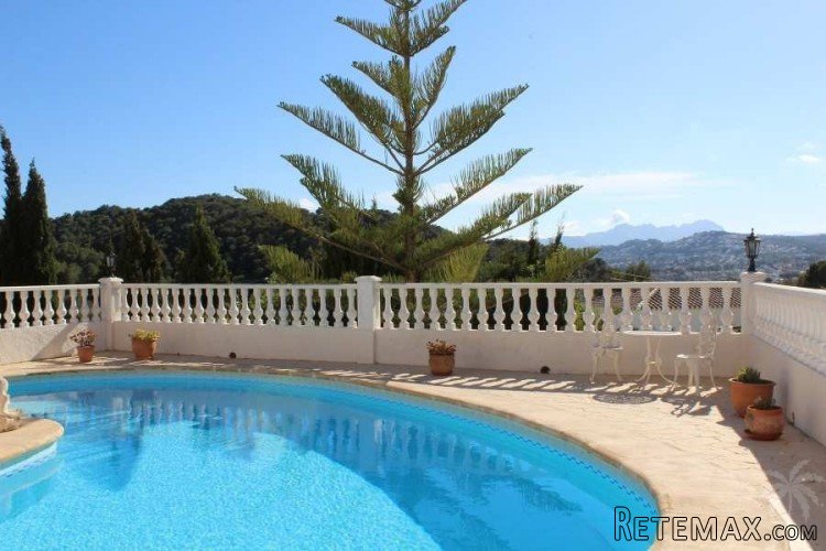 Charming villa, situated in a tranquil area of Moraira.. - 2