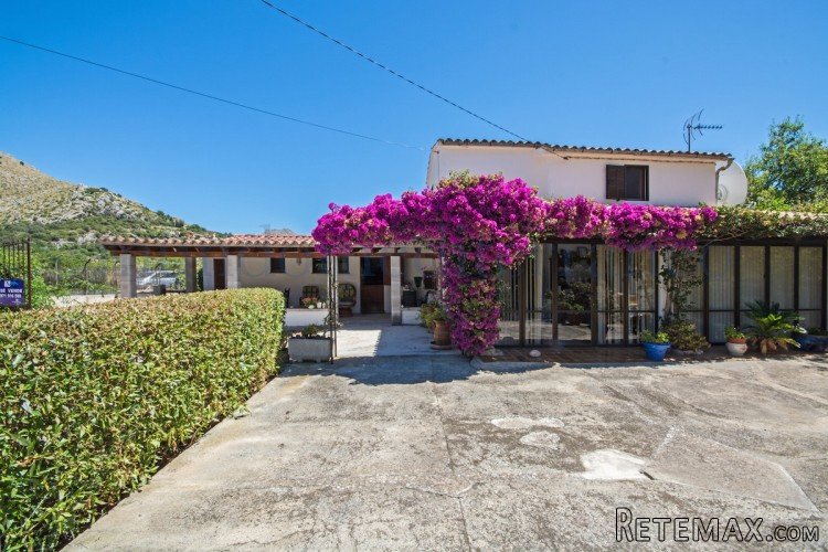 Fabulous old farmhouse between Puerto Pollensa & Pollensa.. - 2