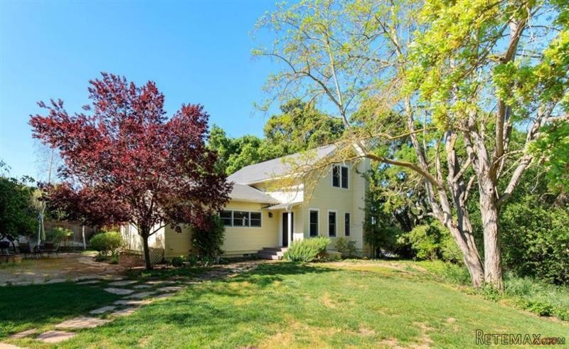 3 bedroom House For Sale: 2540 Baseline