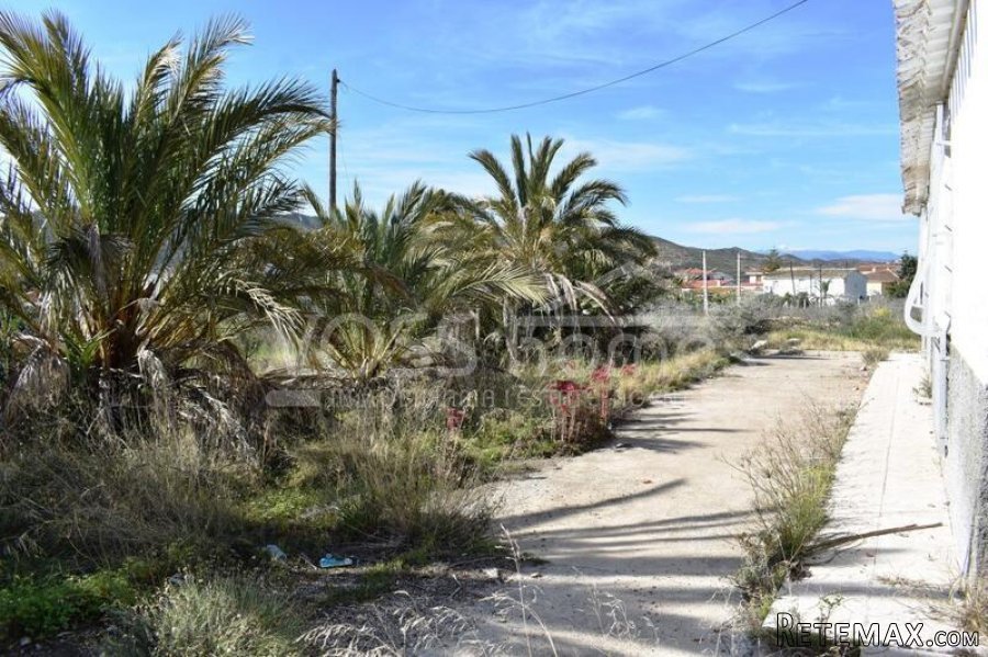 Large country style property, with 7051m2 of urbanisable.. - 6
