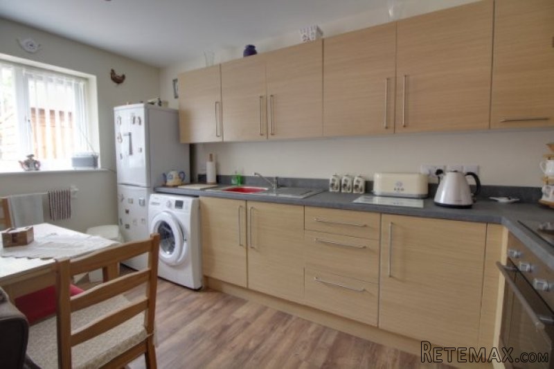 2 bedroom, Semi-detached Bungalow house.. - 2