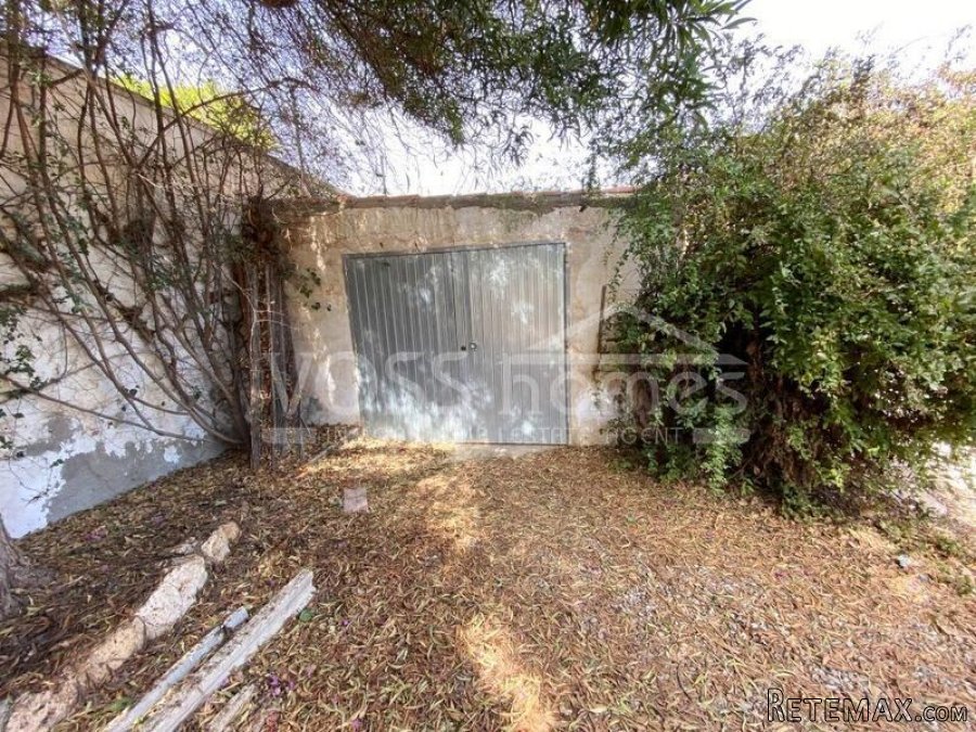 NEW & EXCLUSIVE LISTING FOR VOSS HOMES - A recently.. - 10