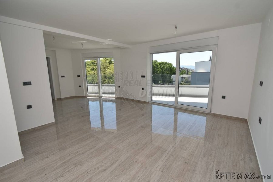 Njivice apartman na 400 m od mora, novogradnja! - 10