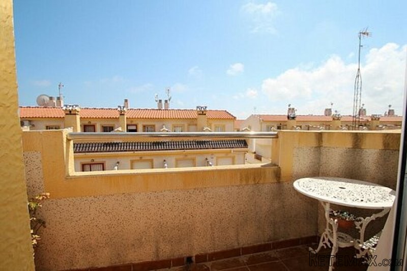2 Bed Duplex (over 2 floors) in Las..