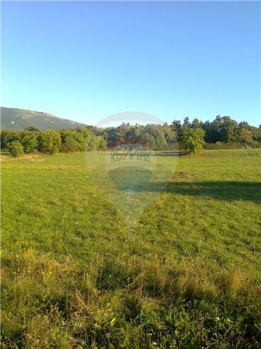 KRŠAN - CENTAR - GRAĐEVINSKI TEREN - 4.879 m2 - 3 KM OD MOR - 2