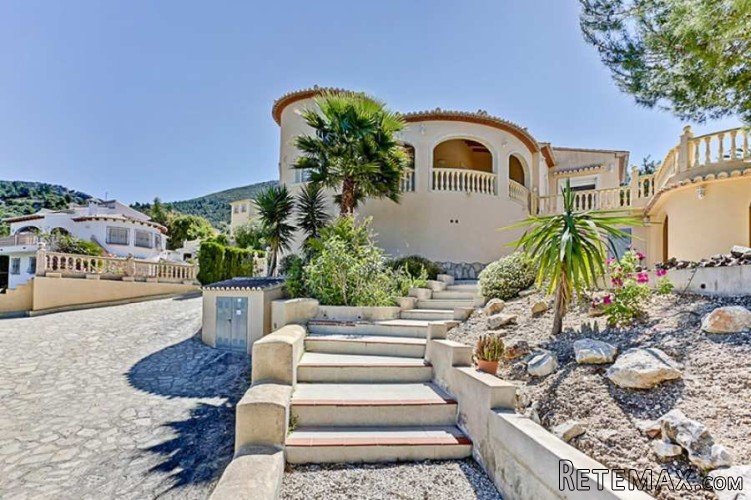 Detached villa located in a residential area on short.. - 3