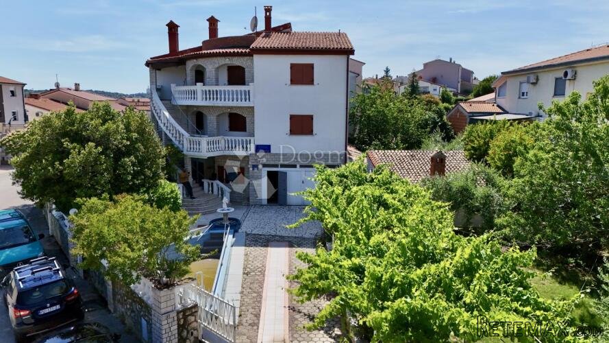 SAMO KOD NAS!! PULA,apartmanska kuća blizu centra sa ljetnom - 3