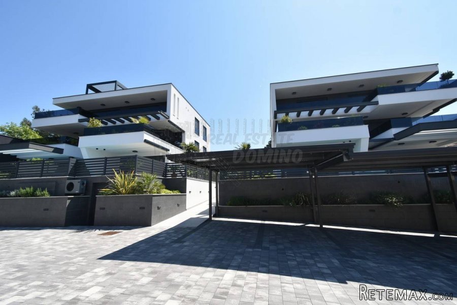 Prekrasan apartman s vlastitim bazenom 70 m od mora! Njivice - 4