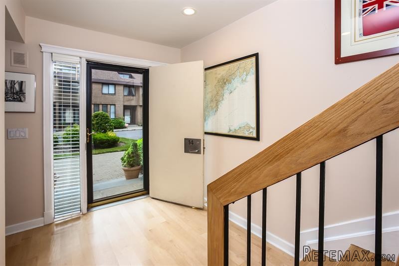 2 bedroom House For Sale: 14 Waters.. - 2