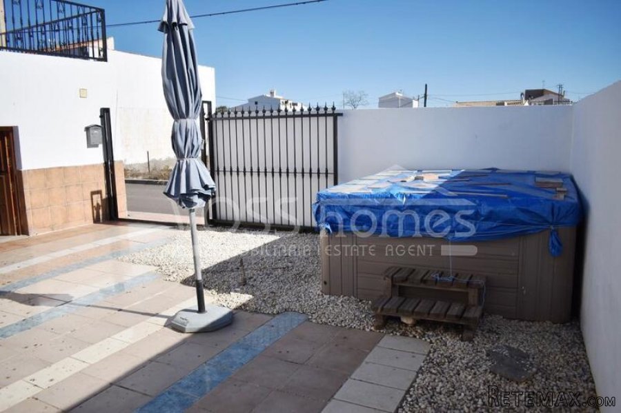 RENT TO BUY OPTION AVAILABLE. A spacious, 120m2.. - 6