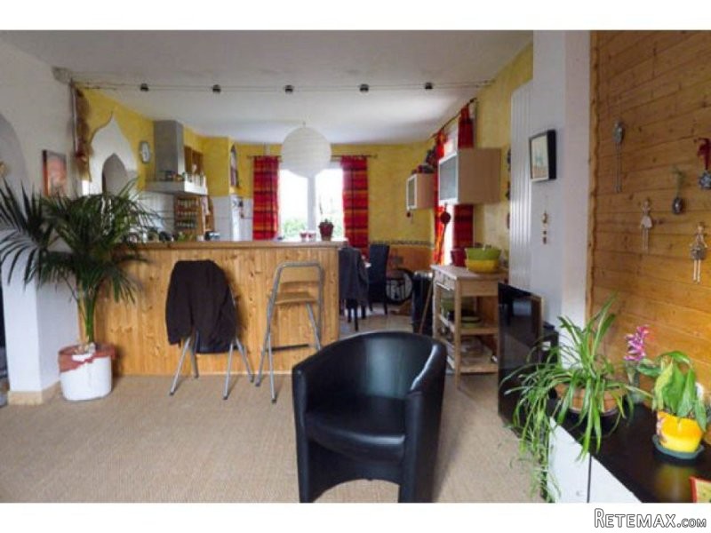 Limoux Property Close To Shops And.. - 2
