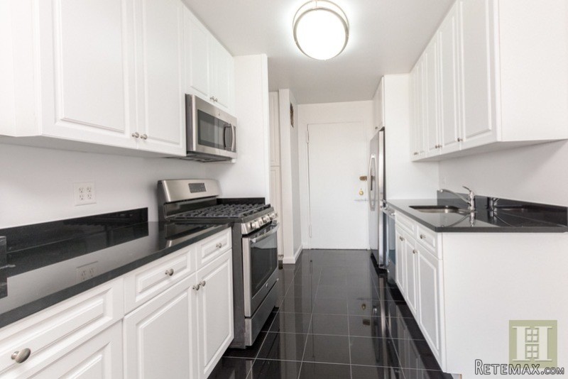 3 bedroom Apartment For Sale: 2500.. - 2
