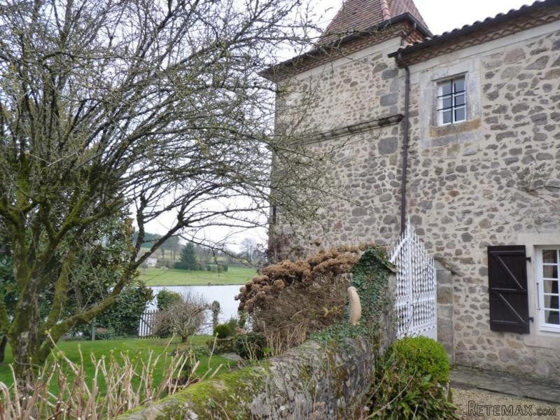 Stone House With Land And Lake - 2