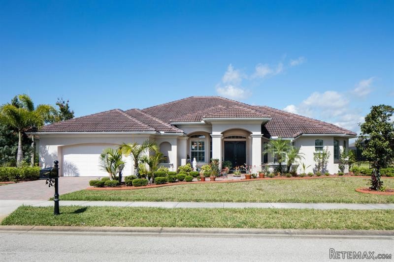 4 bedroom Detached House For Sale: 1745..