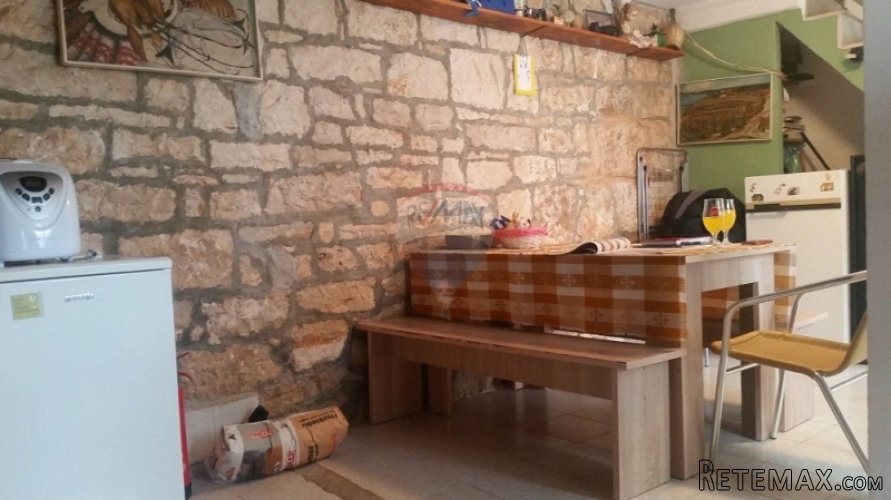 KUĆA ZA ODMOR U BLIZINI VODNJANA!